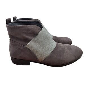WeeBoo Ankle Boots Womens Size 7.5 Gray Faux Suede Booties‎